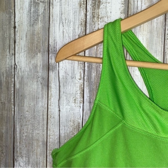 Nike Green Workout Tank - Picture 3 of 4